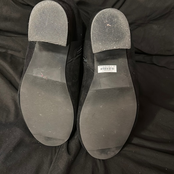 Worn wide black booties - Picture 7 of 7